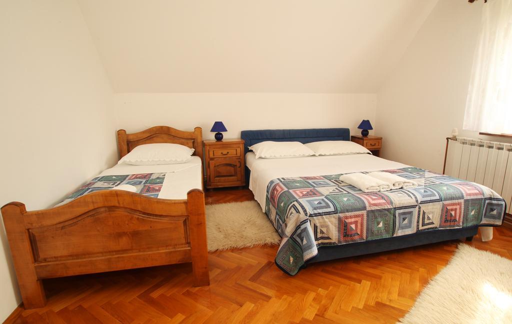 Rooms Markovic Otočac Værelse billede