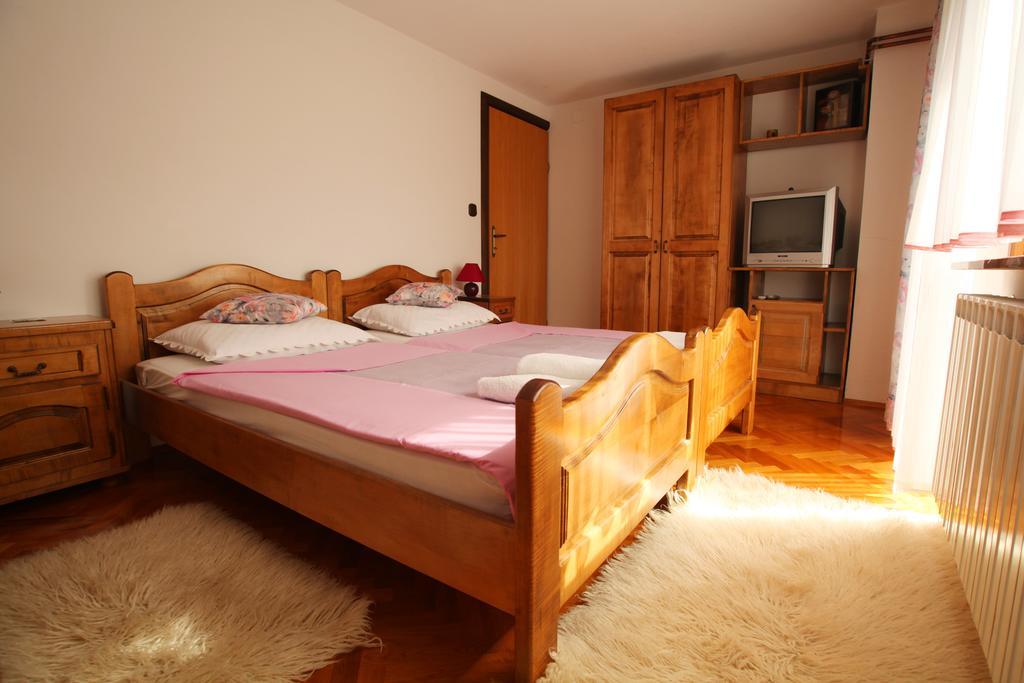 Rooms Markovic Otočac Værelse billede