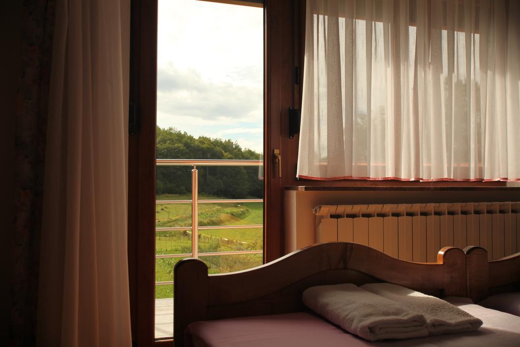 Rooms Markovic Otočac Værelse billede